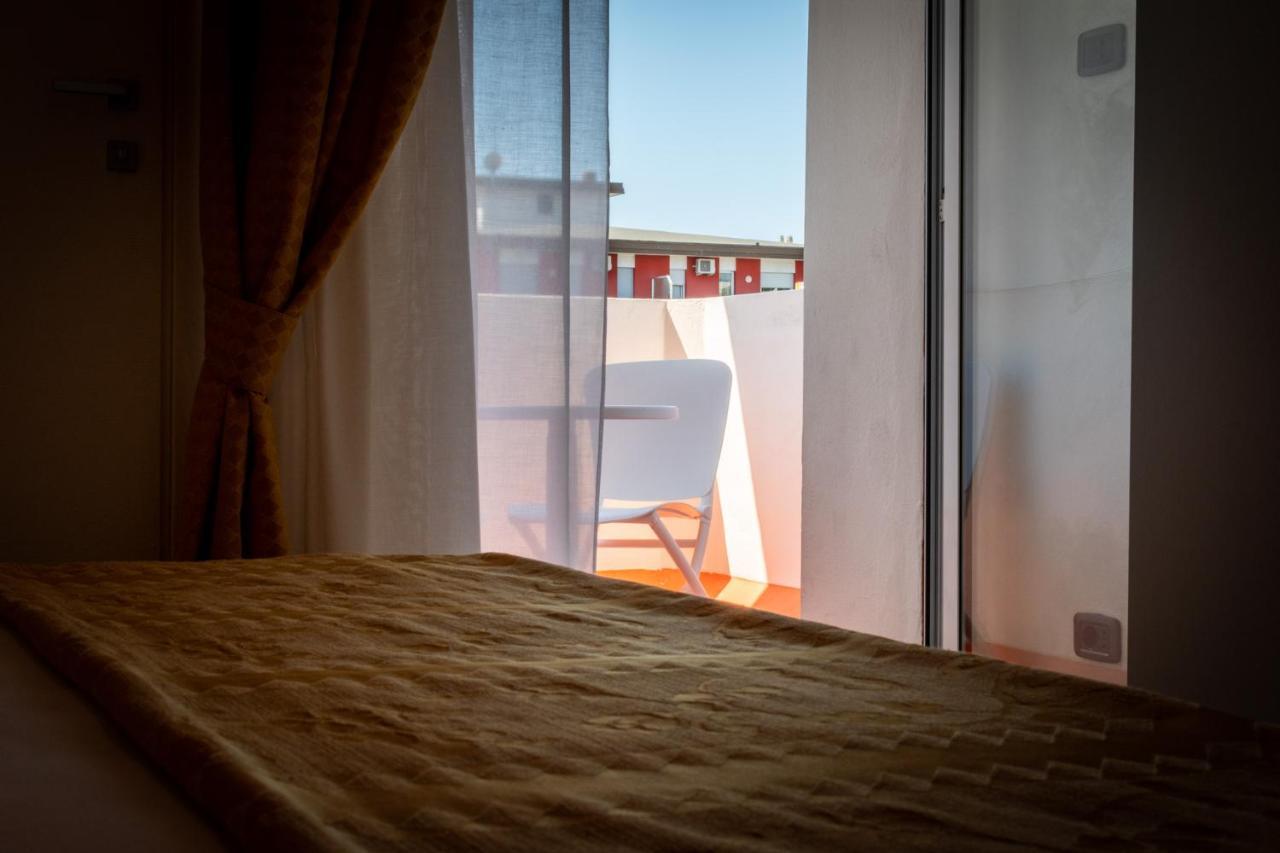 Continental B&B City Hotel ビビオーネ エクステリア 写真